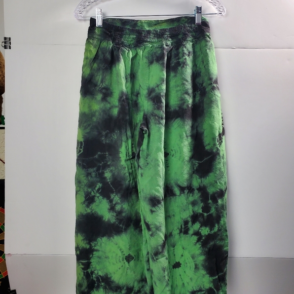 Green Tye Dye Skorts - Picture 3 of 5